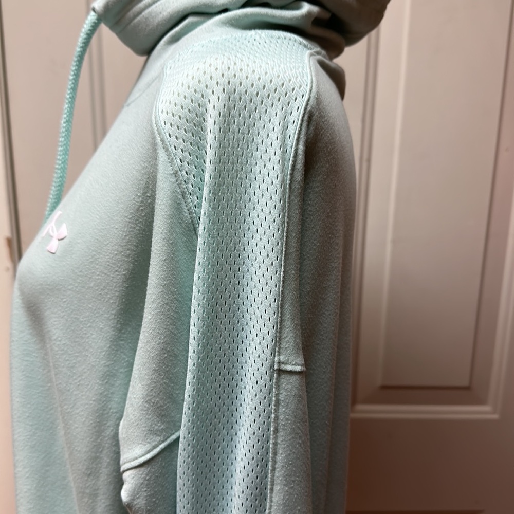Under Armour sweatshirt. Size large - Picture 5 of 9